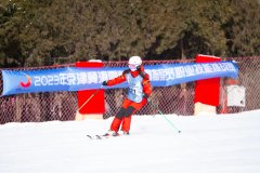 kaiyun 2023年京津冀滑雪社会体育指示员业绩妙技挑战赛在京告成举办